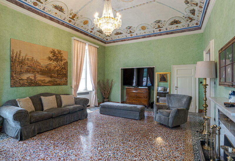 Gallietta | Historic Lakefront Villa in Como