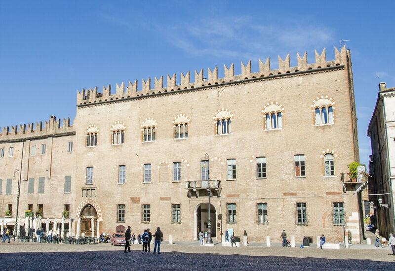 Castiglioni Suites: access to Piano Nobile