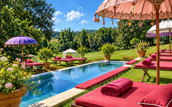 Villa Veneta - Historic Villa in the Prosecco Hill: Luxury villa swimming pool surrounded by lush gardens  Veneto, Italy